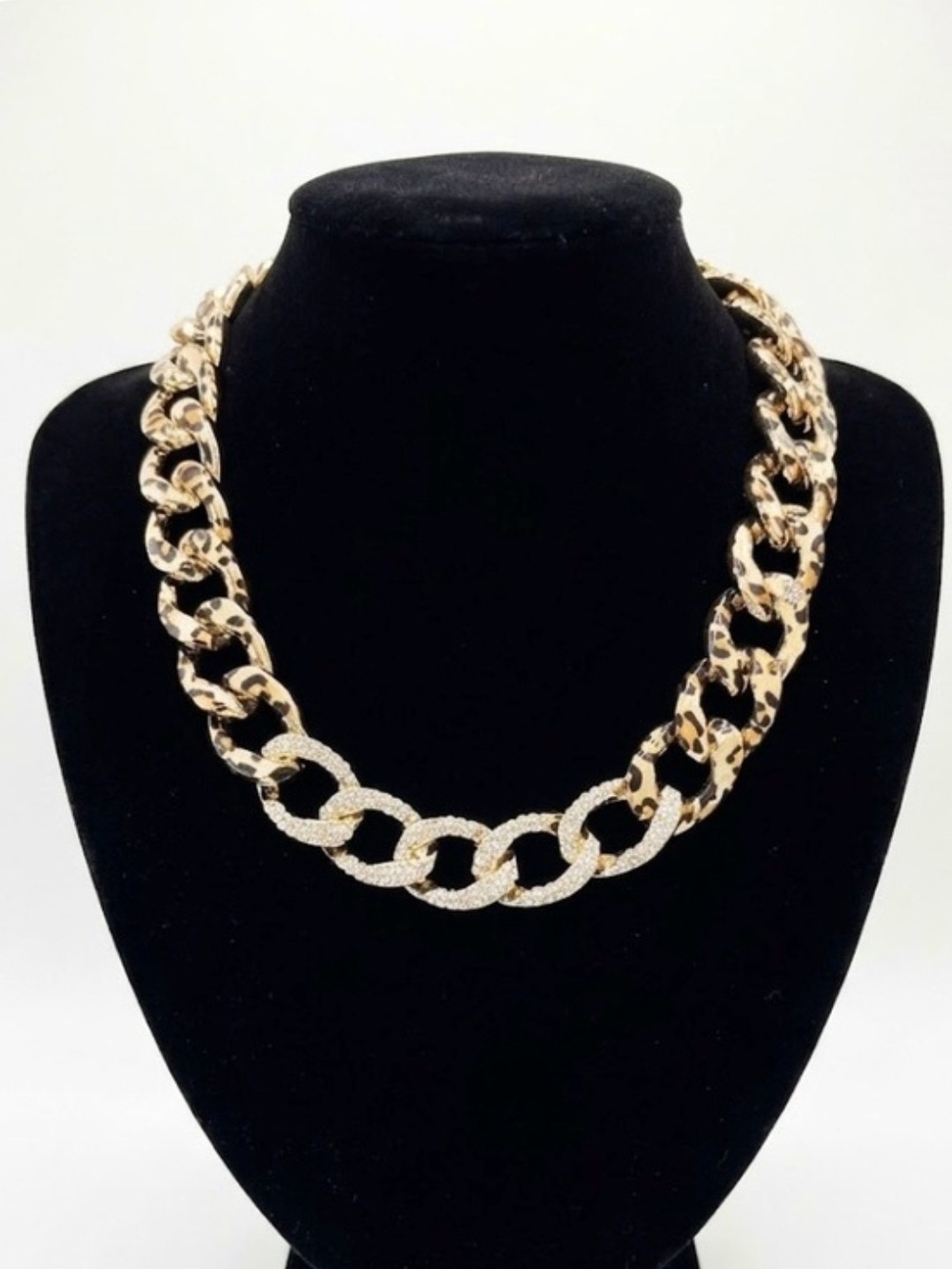 🖤▪️Betsey Johnson ▪️Gold Leopard Print Link Necklace with Pavé Links